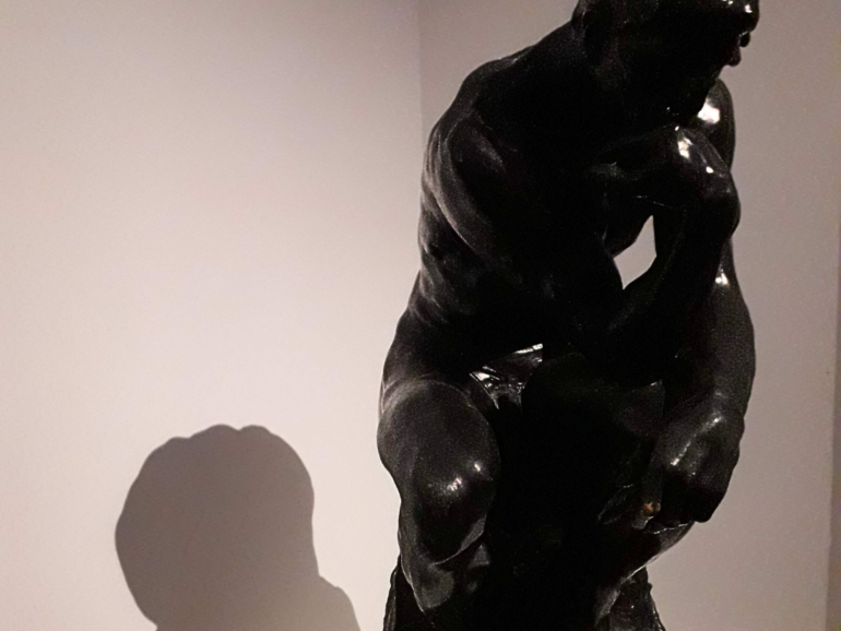 Foto de arquivo pessoal: um dos moldes de O Pensador, de Rodin, situado no Vaticano. A peça retrata um homem em meditação, representando um convite à contemplação da alma humana.